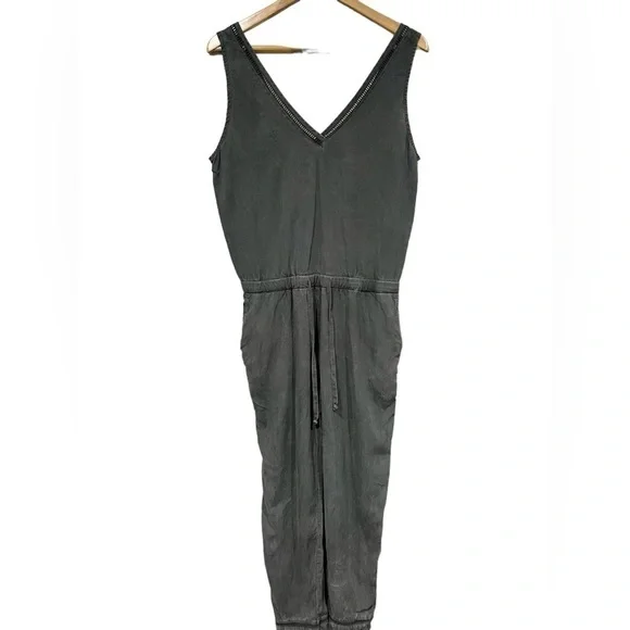 Anthropologies Cloth And Stone Gray Size Small Jumpsuit Romper Pants Wrap top - Picture 2 of 9